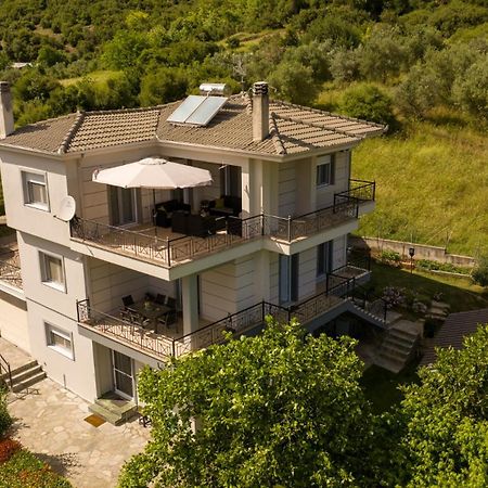 Lago Village House Калампака Екстериор снимка